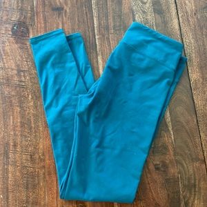Fabletics teal medium leggings